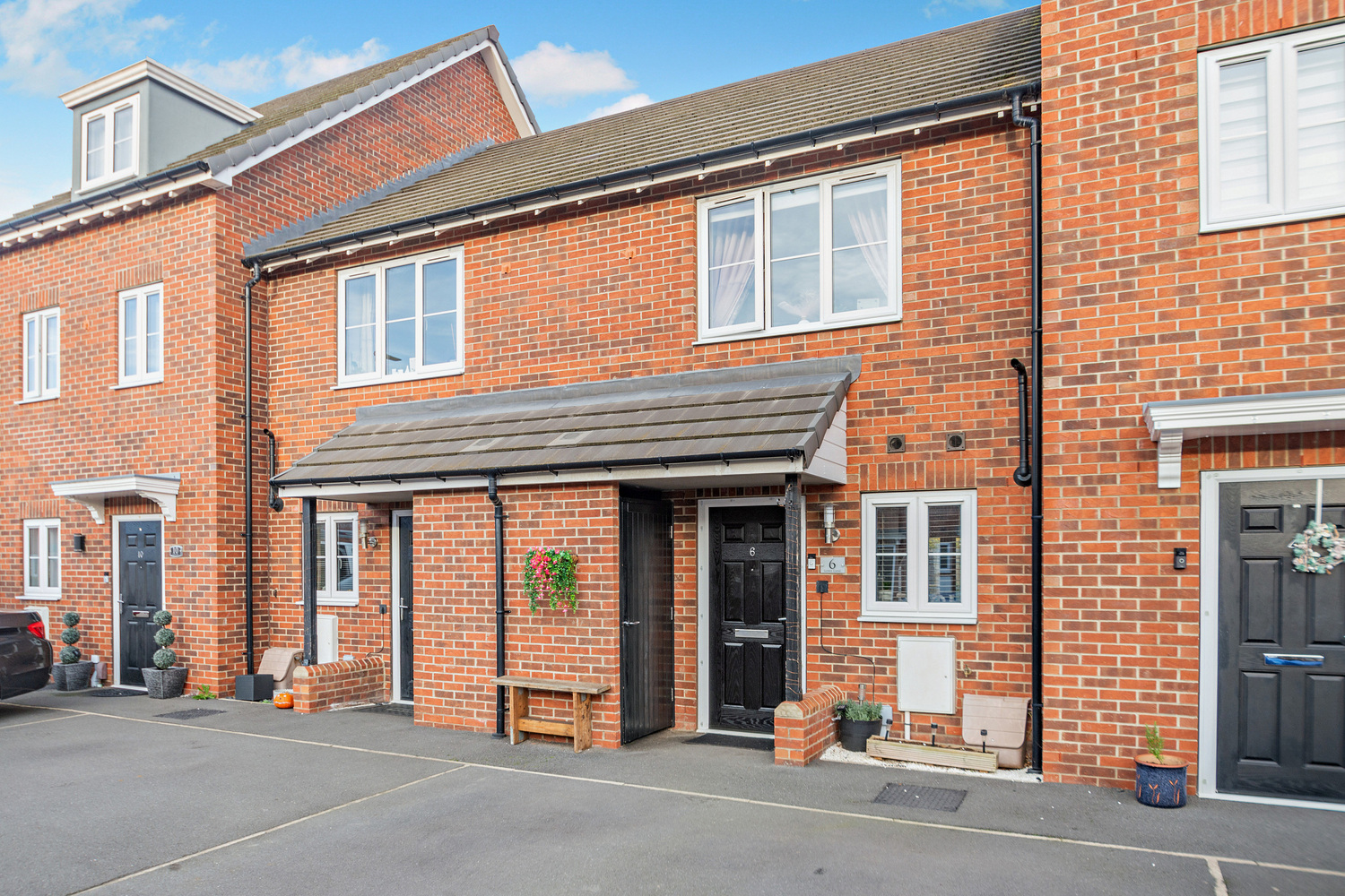 2 bedroom Terraced House Under Offer