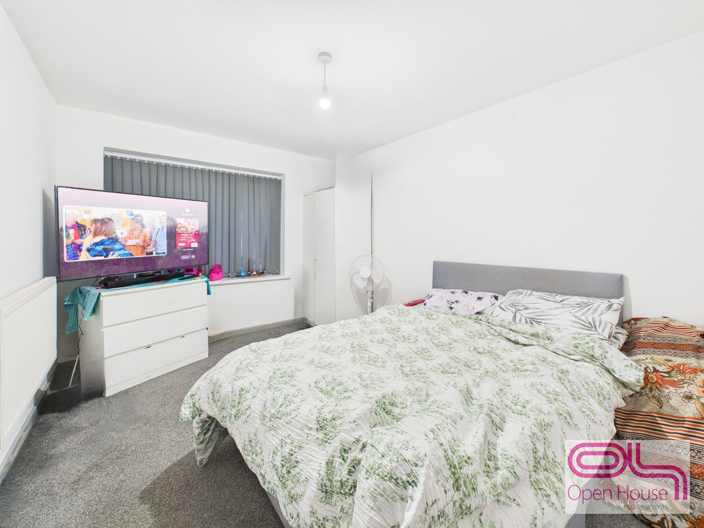 2 bedroom Flat To Let