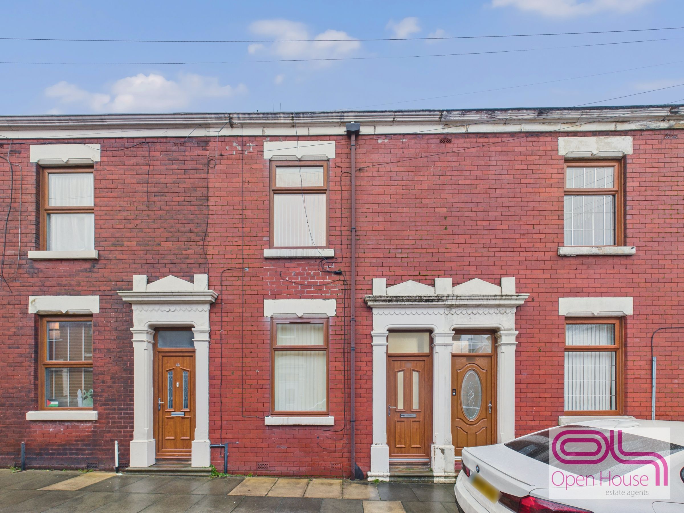 2 bedroom Terraced House To Let
