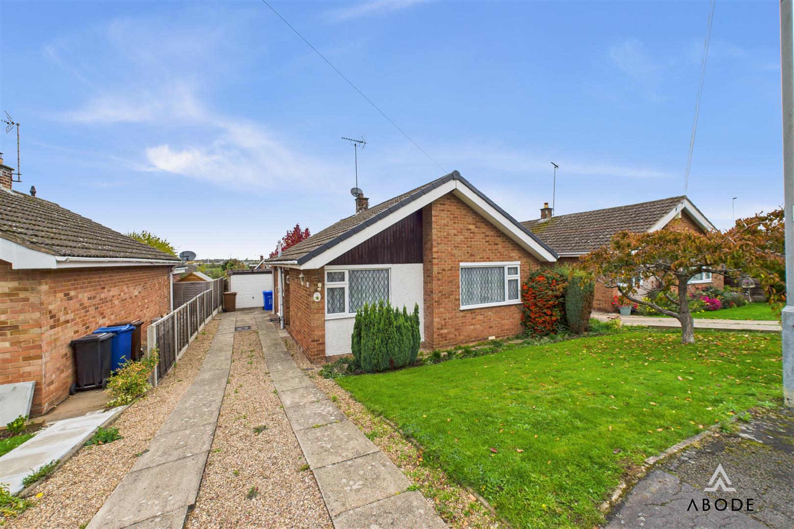 2 bedroom Detached bungalow For Sale