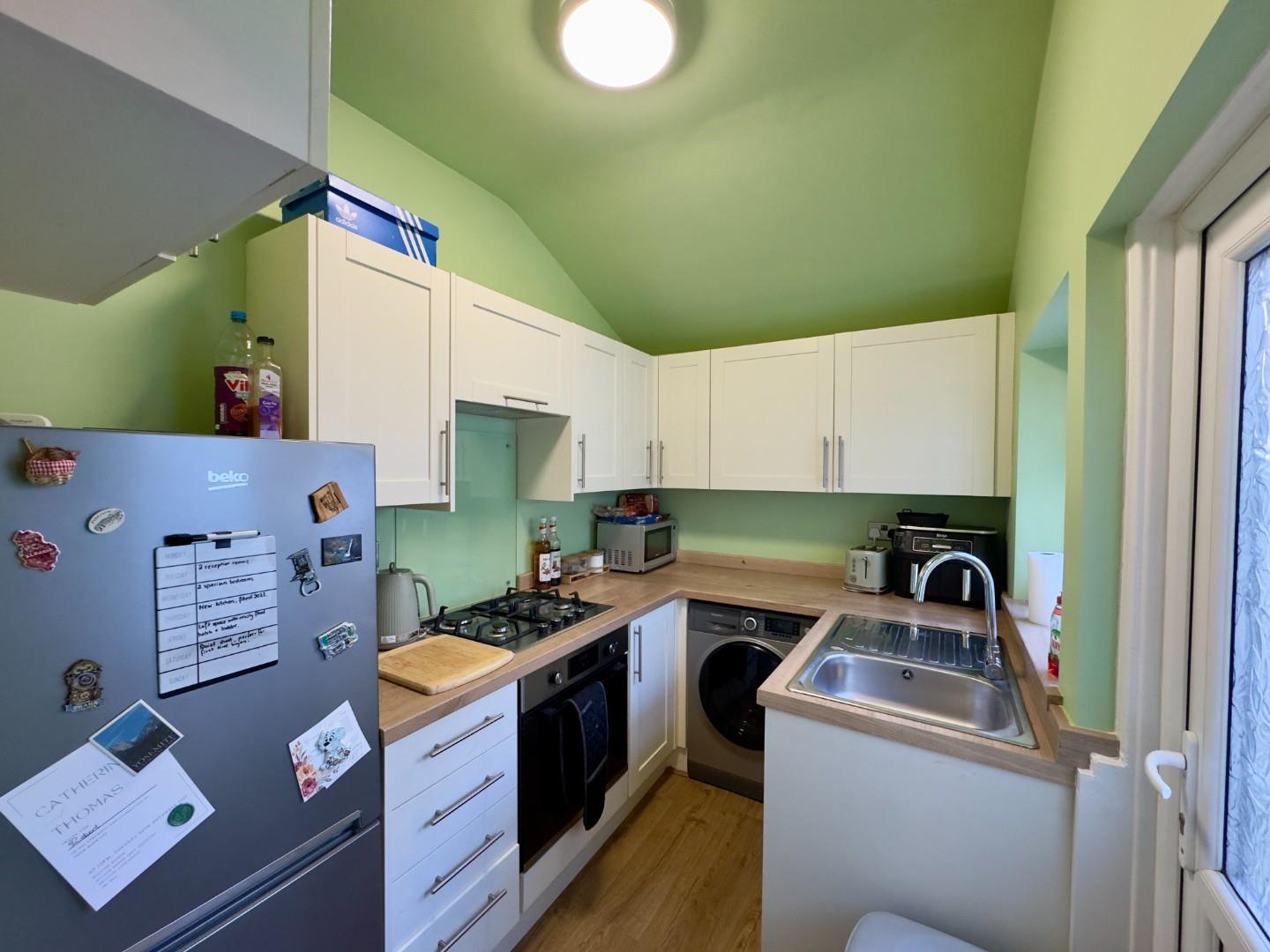 2 bedroom Terraced House Under Offer