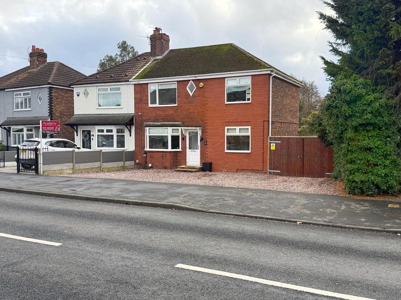 4 bedroom Parking For Sale