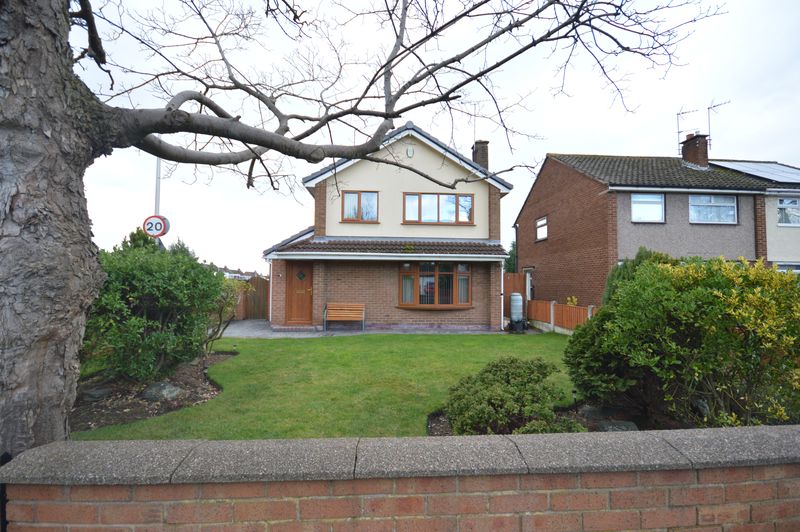 3 bedroom Link detached house For Sale