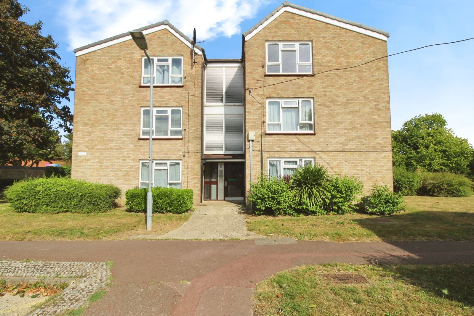 1 bedroom Flat For Sale