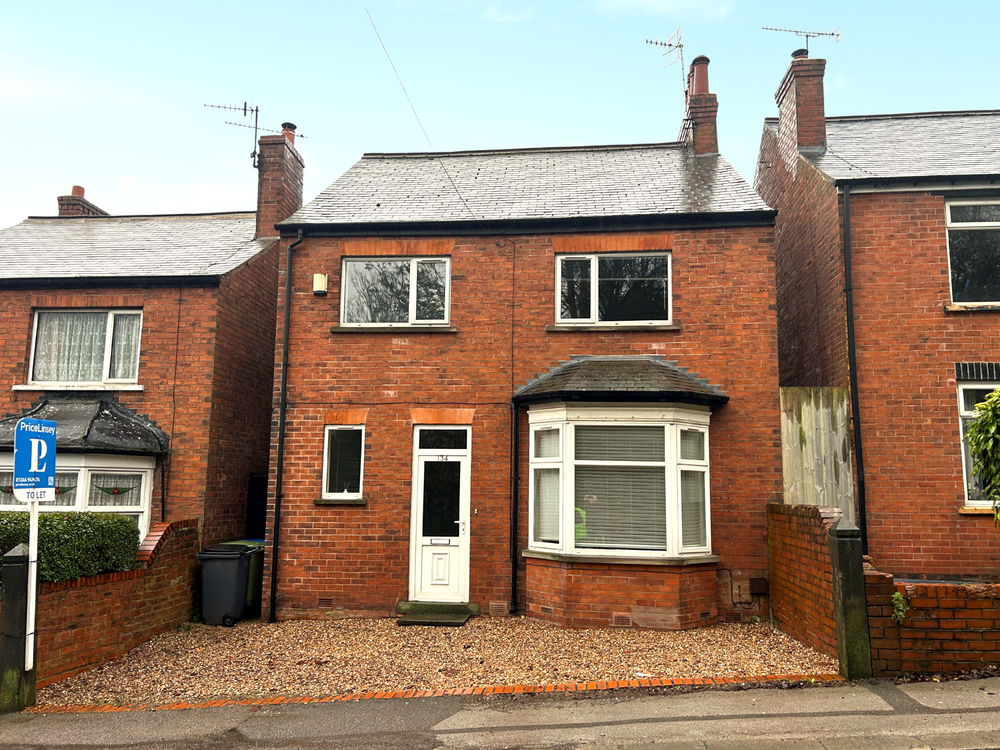  Detached house Let