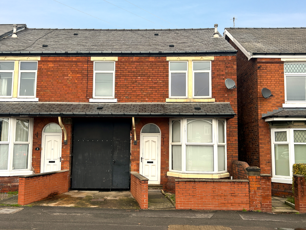  Semi-detached house Let