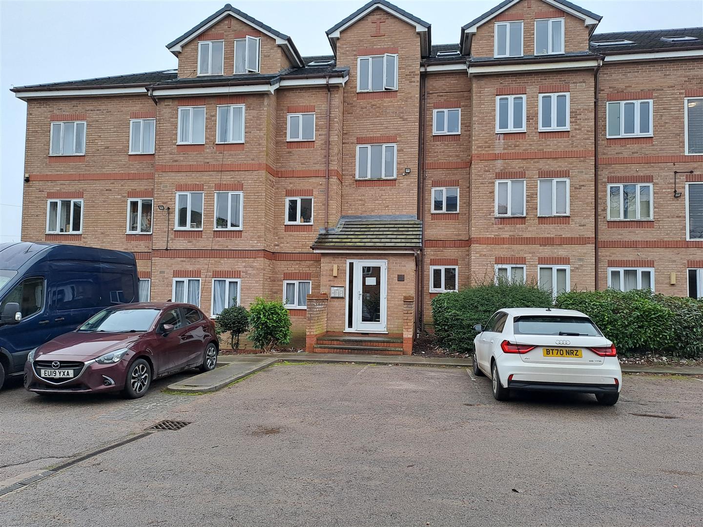 2 bedroom Apartment For Sale
