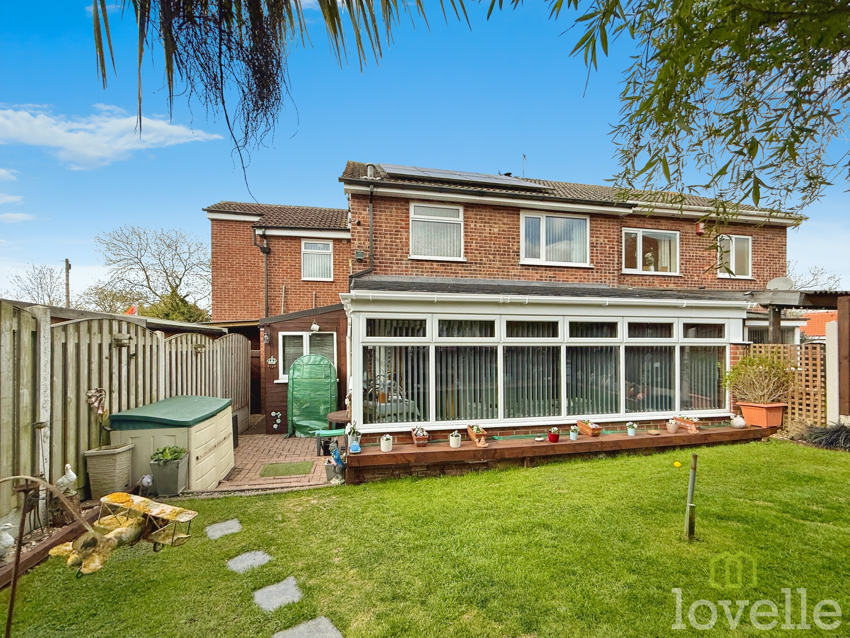 3 bedroom Semi-detached house For Sale