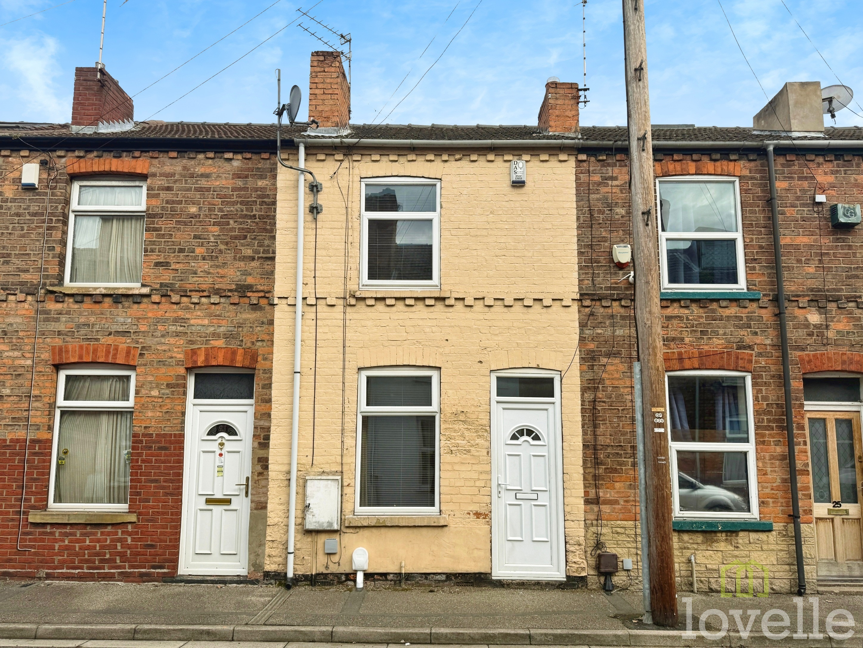 2 bedroom Terraced House Under Offer