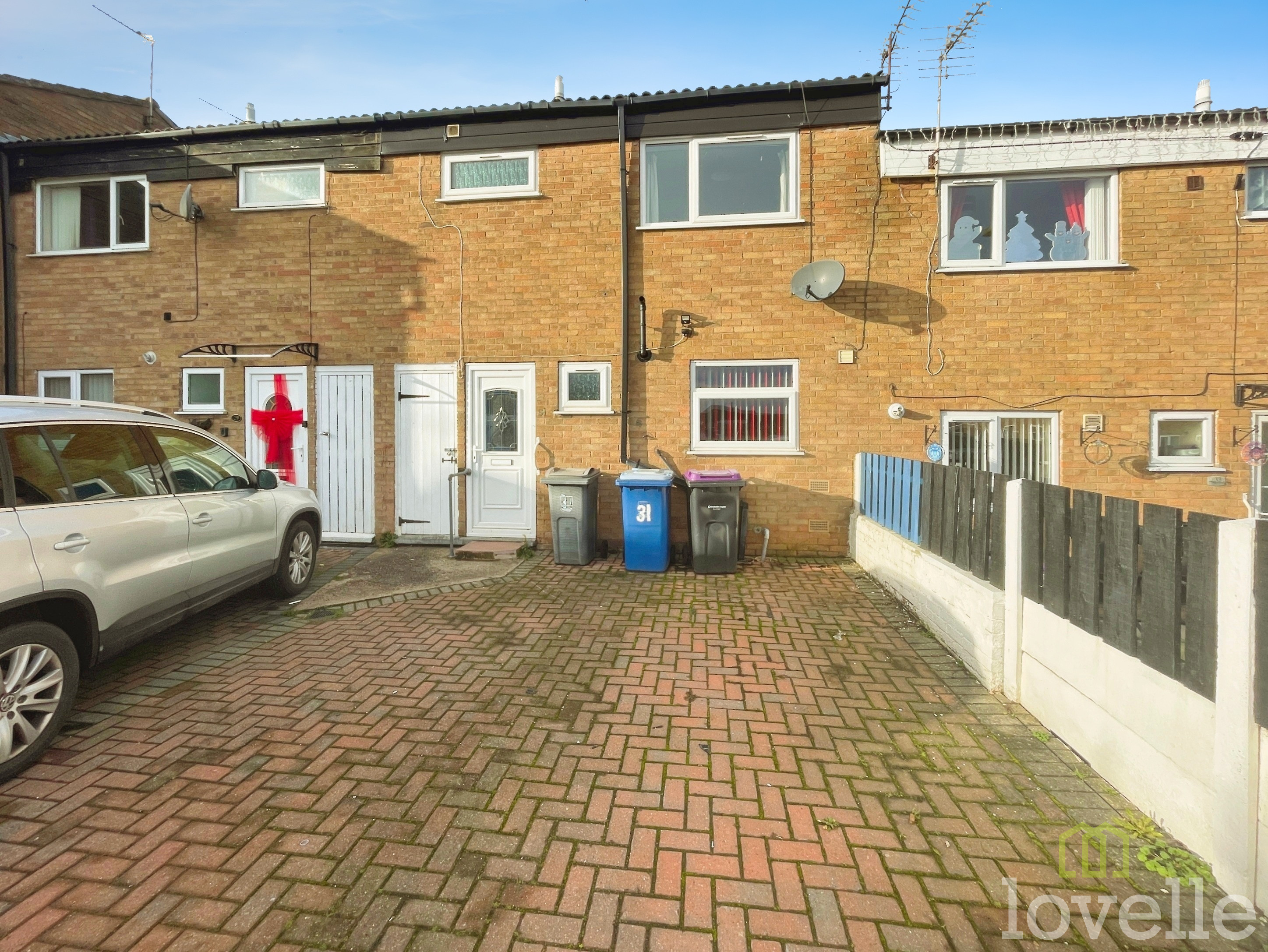 3 bedroom Terraced House Under Offer