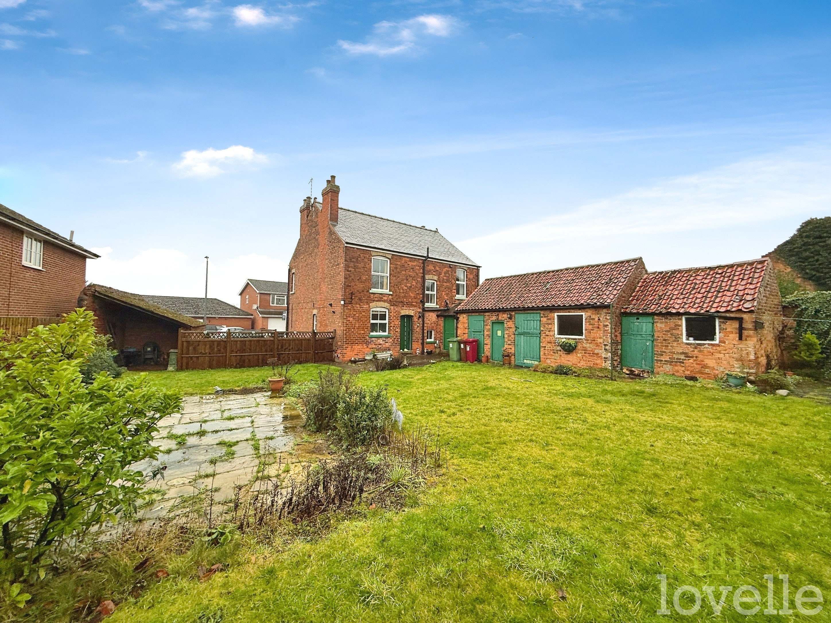 3 bedroom Detached house For Sale