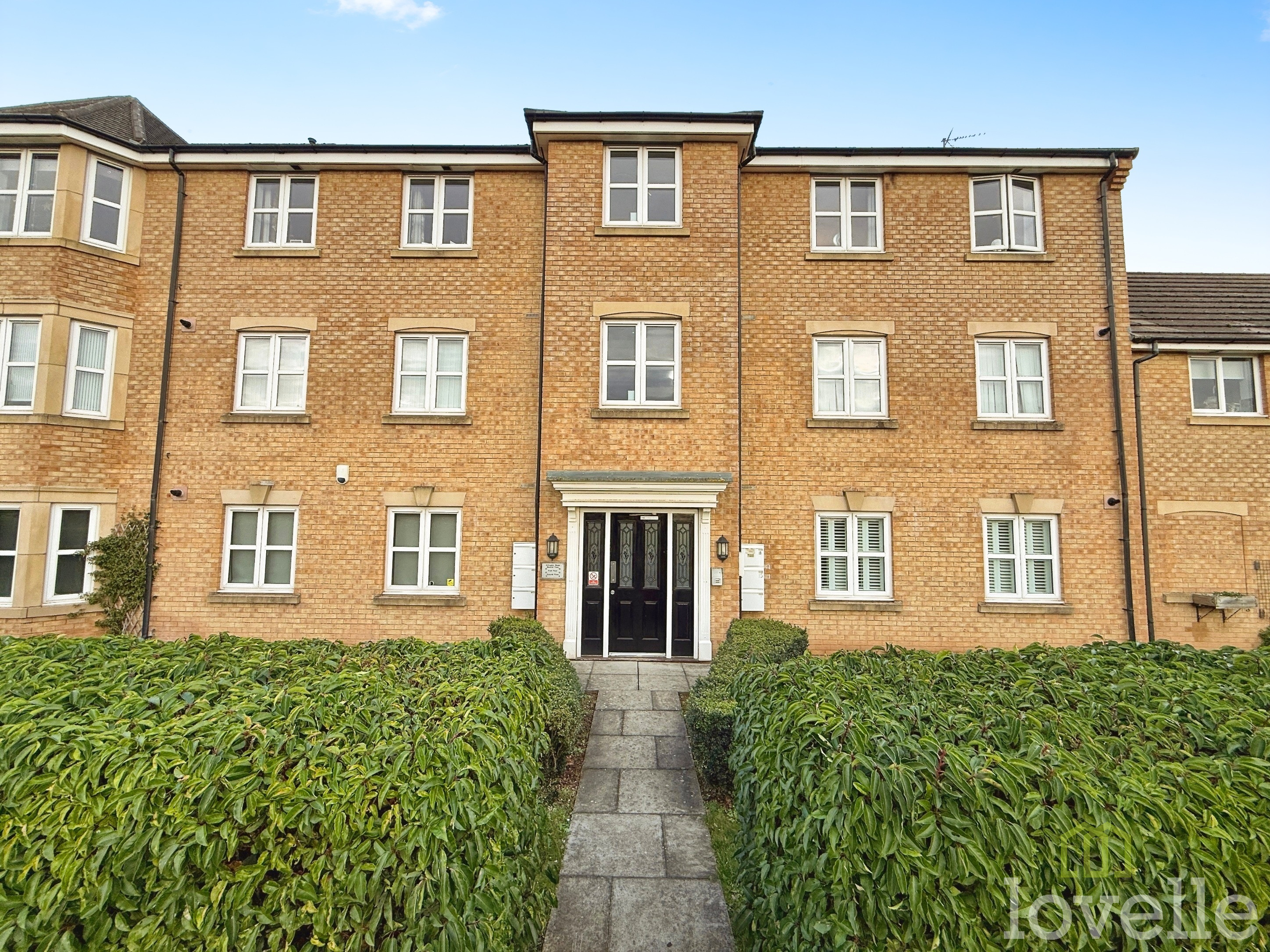 2 bedroom Flat Under Offer