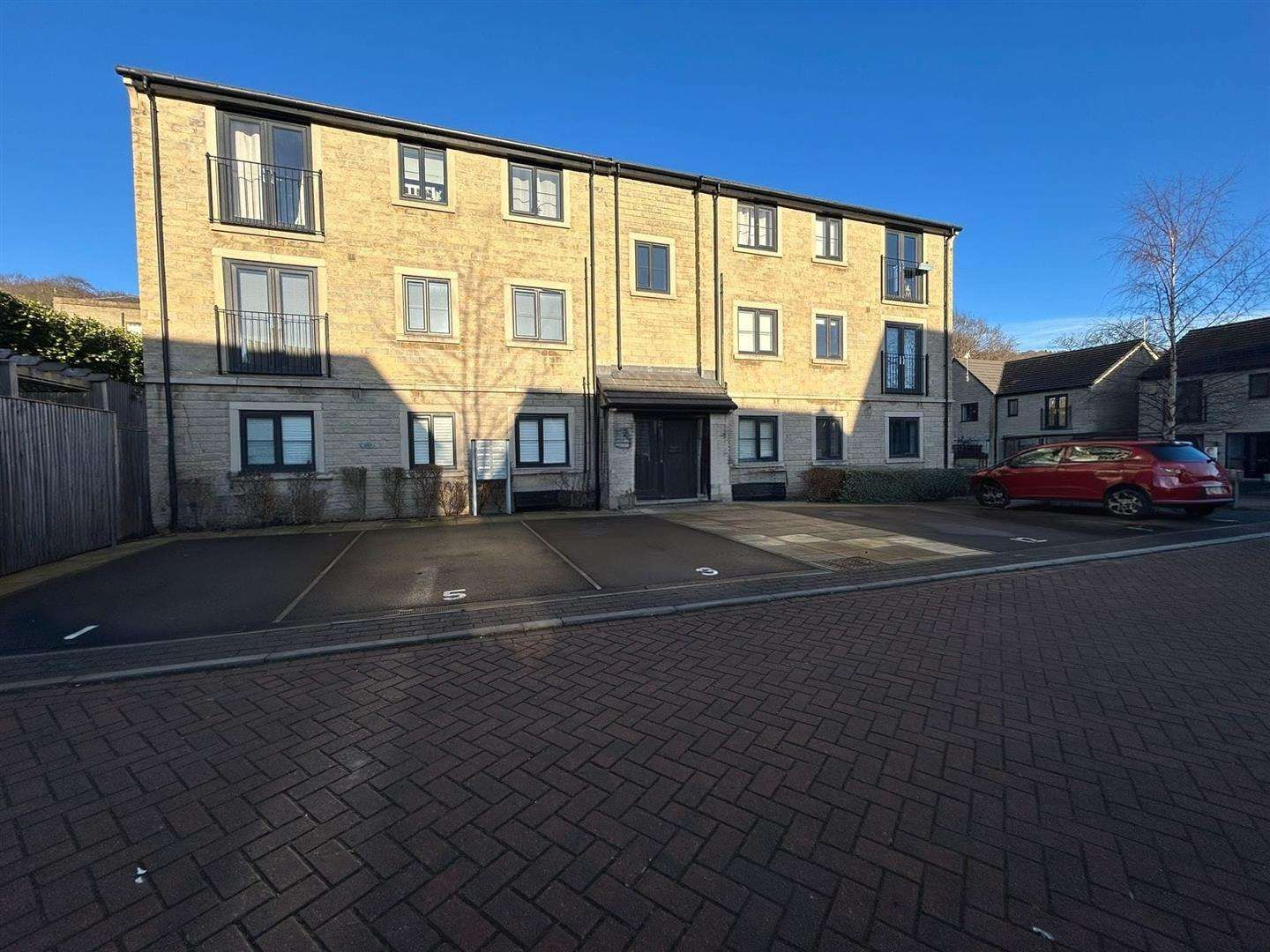 2 bedroom Apartment Under Offer