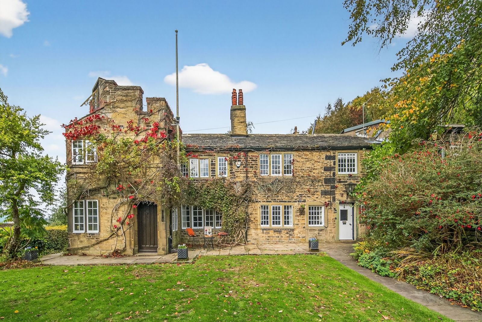 5 bedroom Detached house For Sale