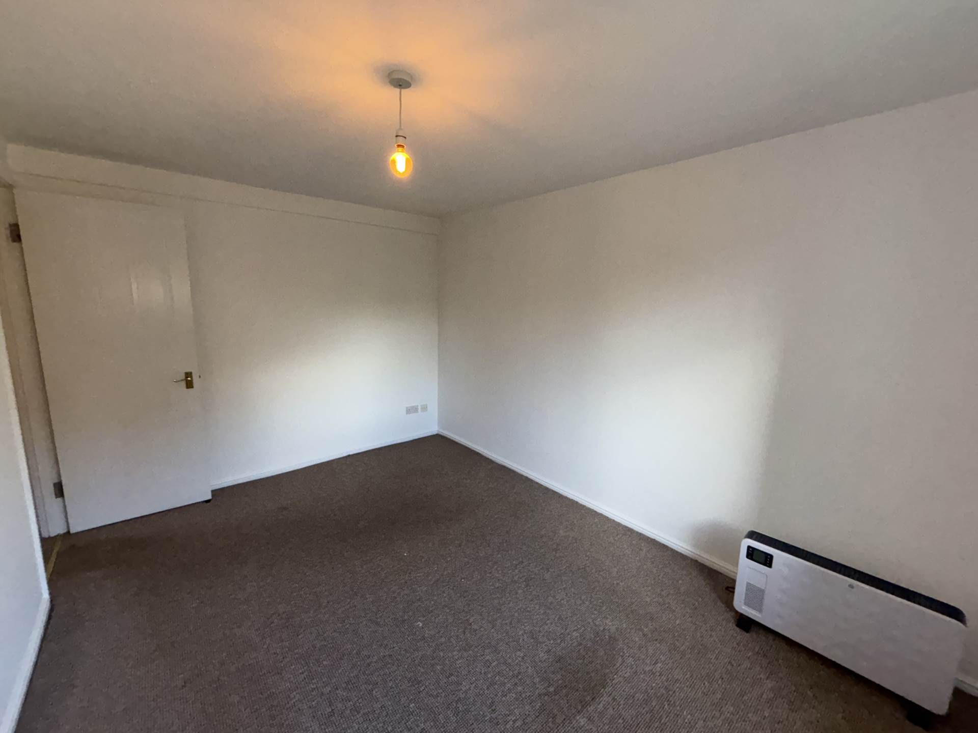 1 bedroom Flat To Let