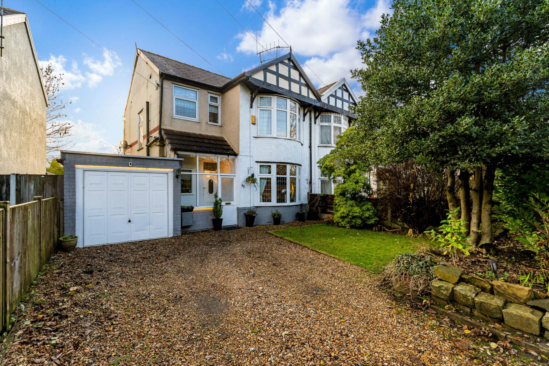 3 bedroom Semi-detached house Sold