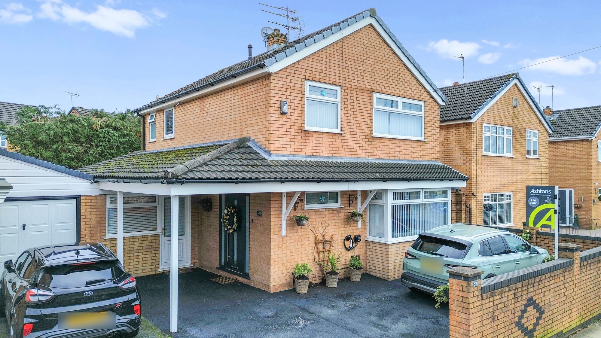 4 bedroom Detached house Under Offer