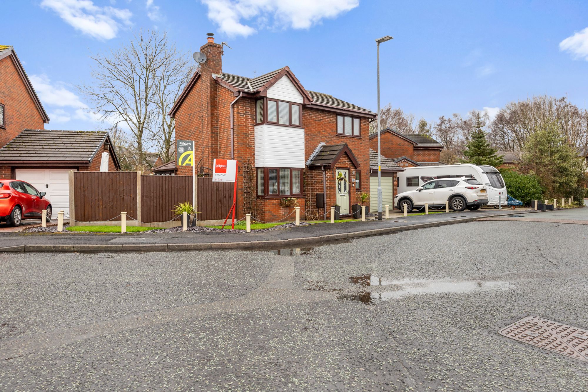 3 bedroom Detached house For Sale