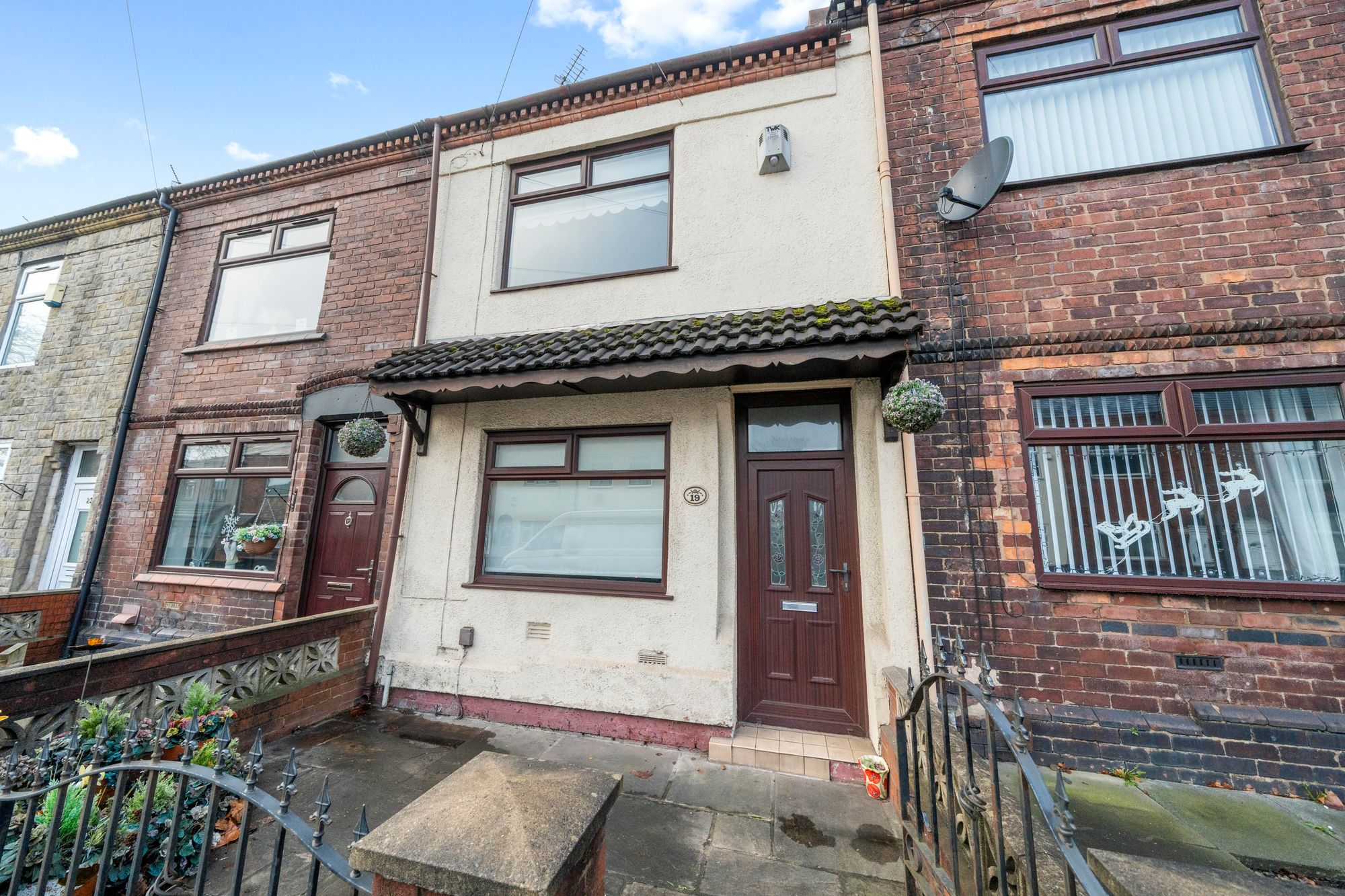 2 bedroom Terraced House Under Offer