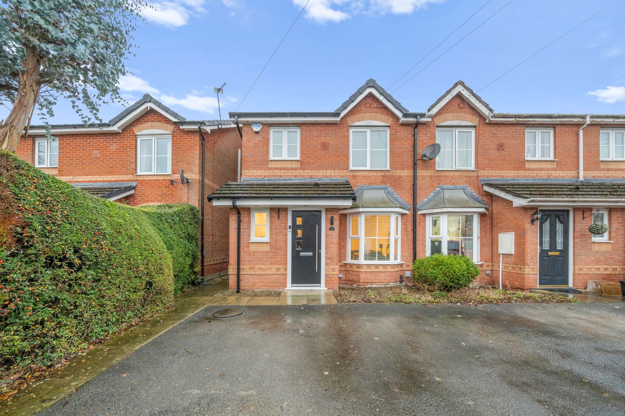 3 bedroom Terraced House Under Offer