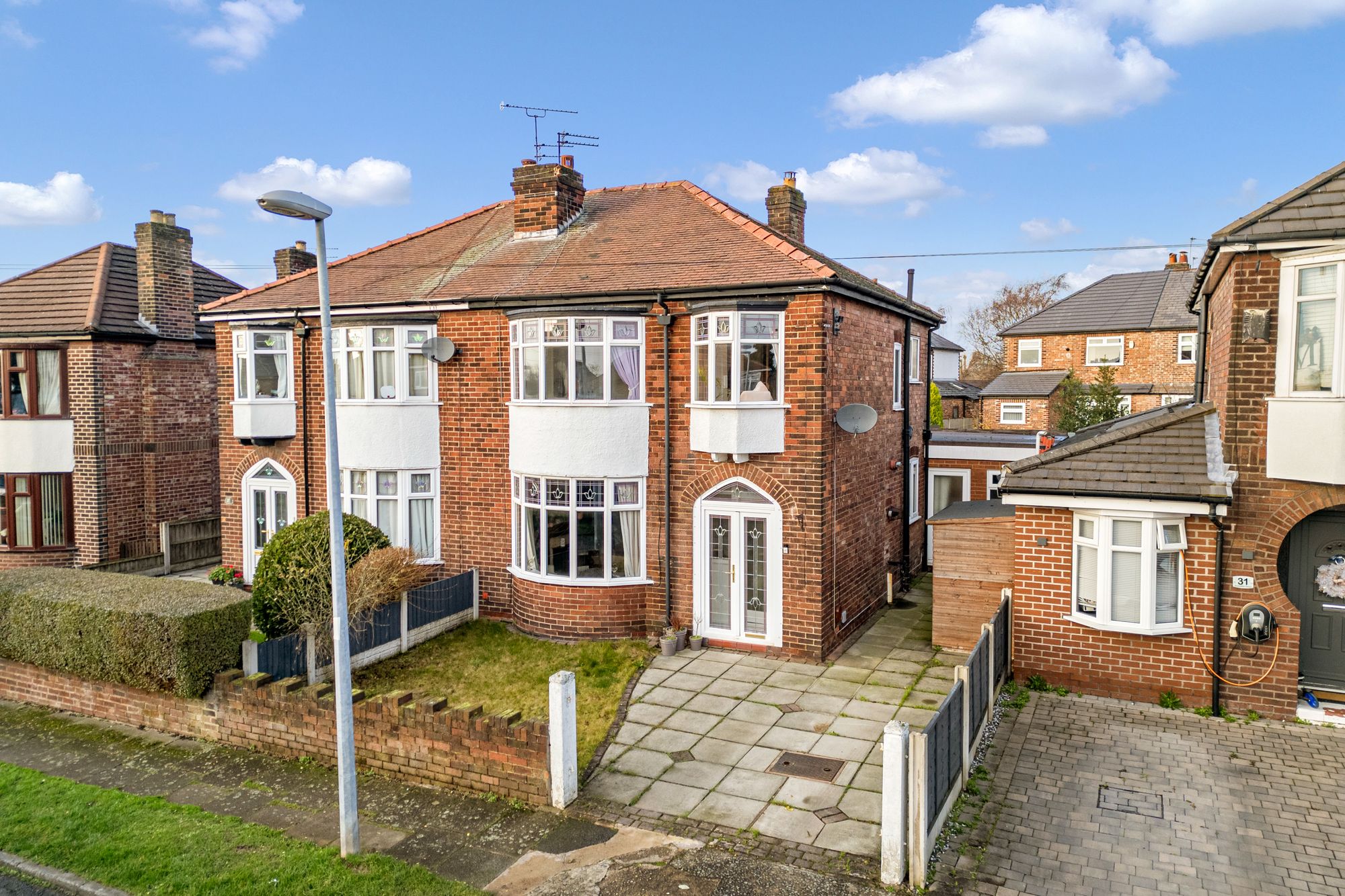 3 bedroom Semi-detached house For Sale