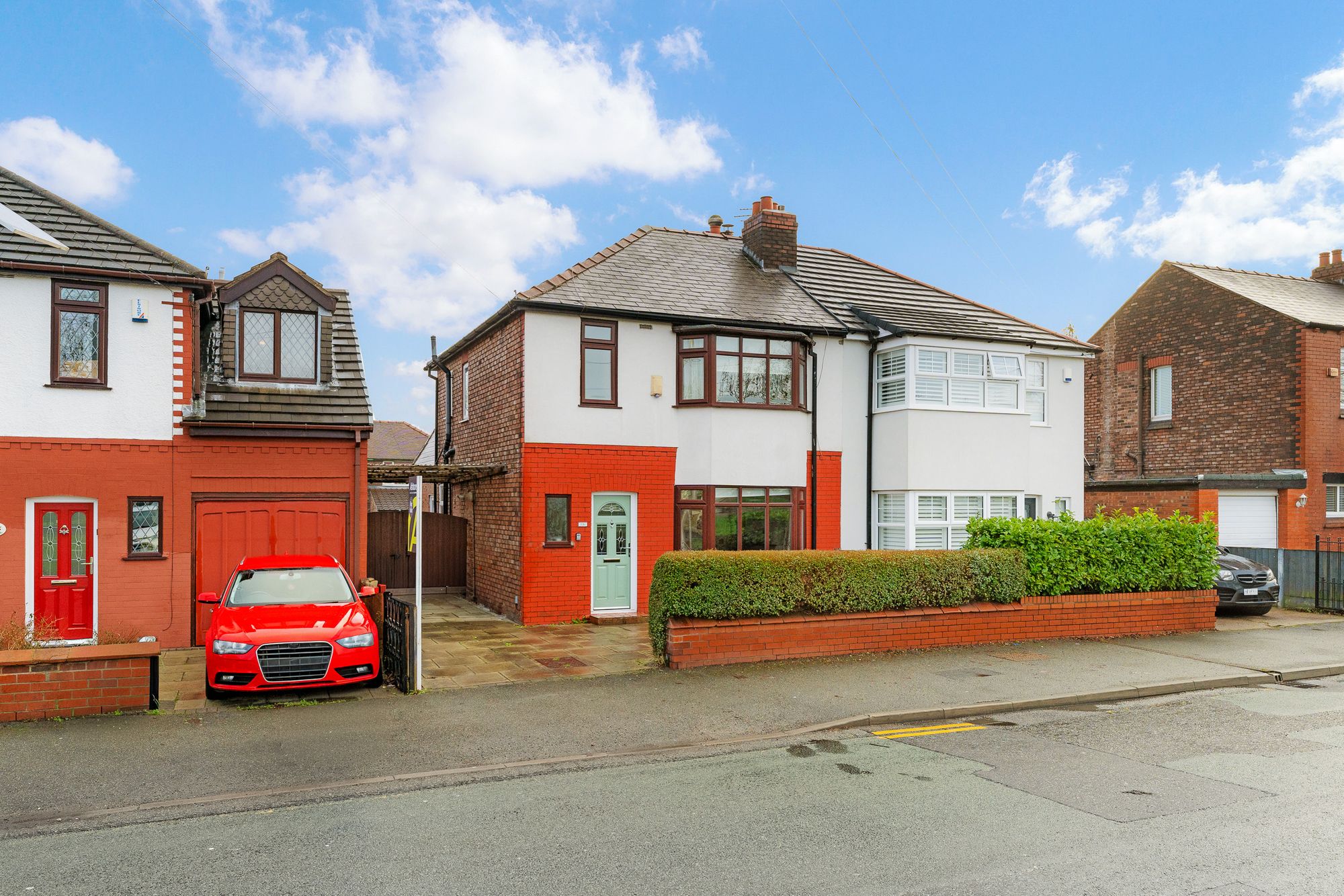3 bedroom Semi-detached house For Sale