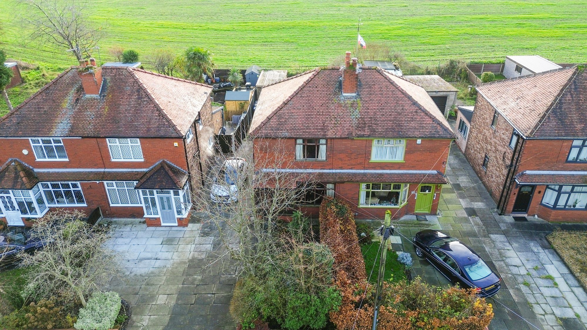 3 bedroom Semi-detached house For Sale