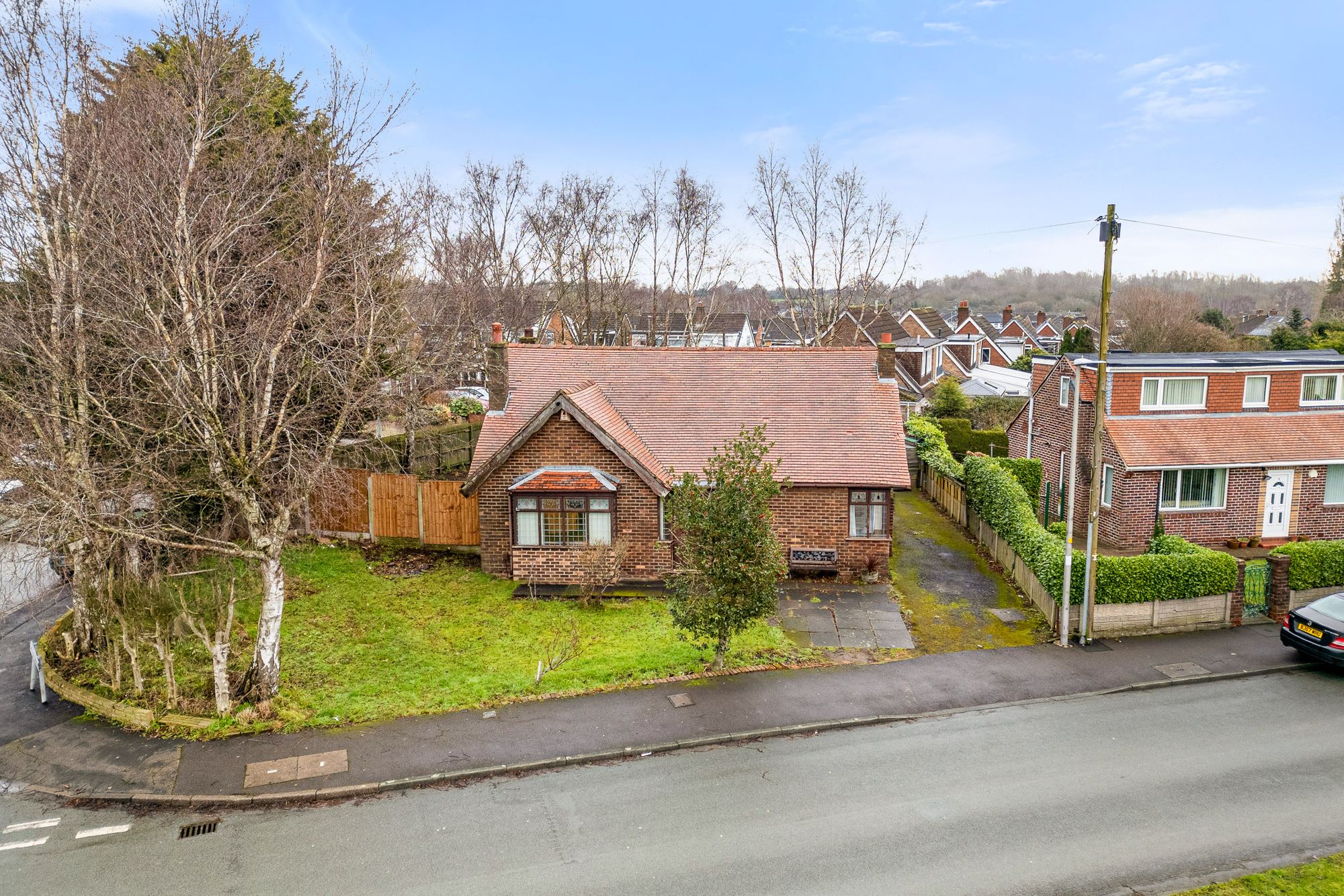 3 bedroom Detached bungalow For Sale