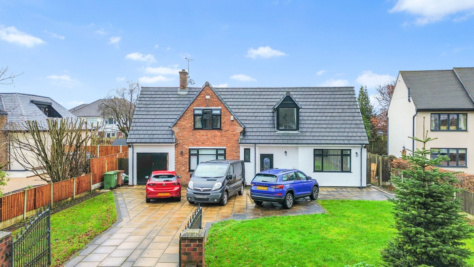 3 bedroom Detached house For Sale