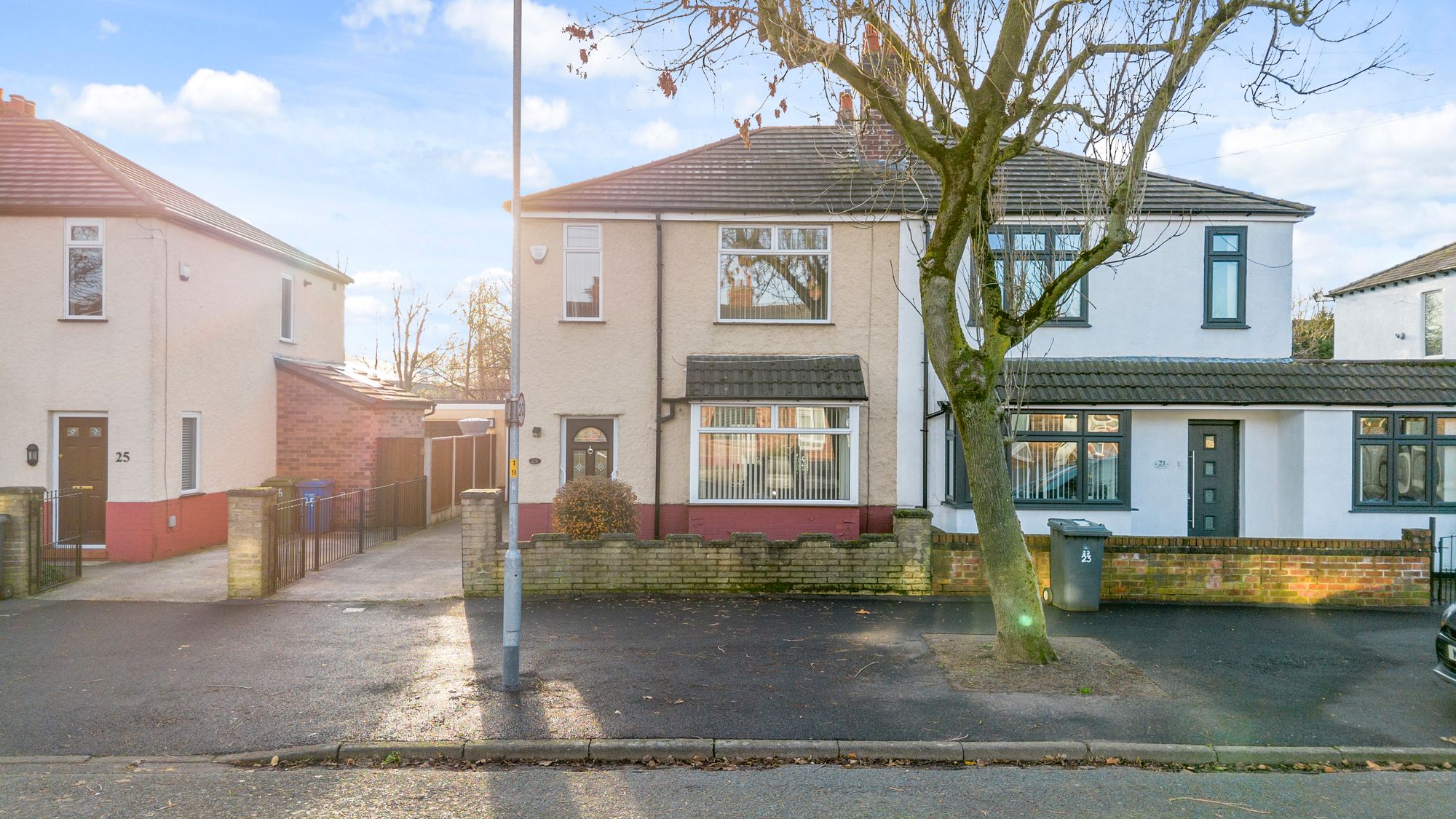 3 bedroom Semi-detached house For Sale