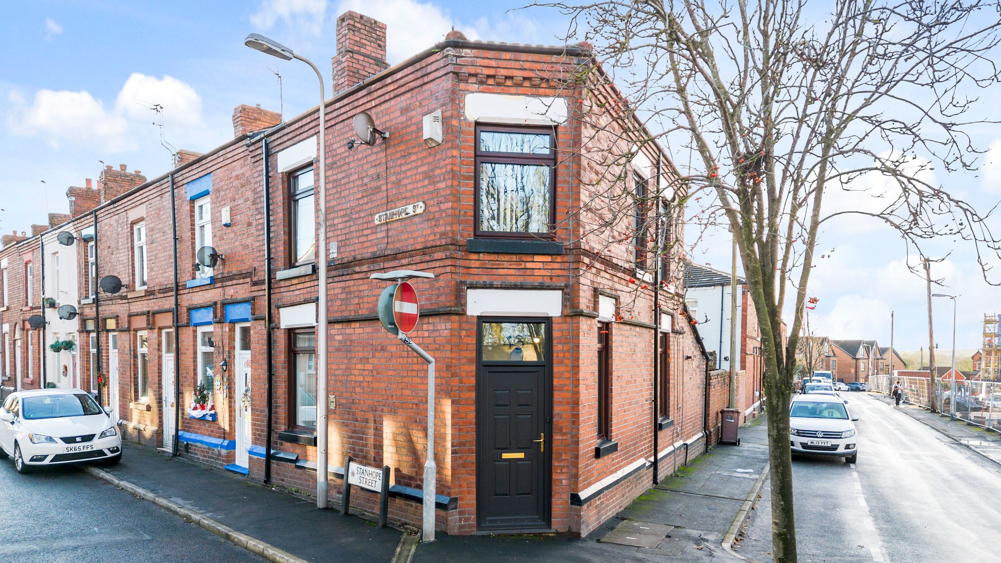 3 bedroom End of terrace house Under Offer
