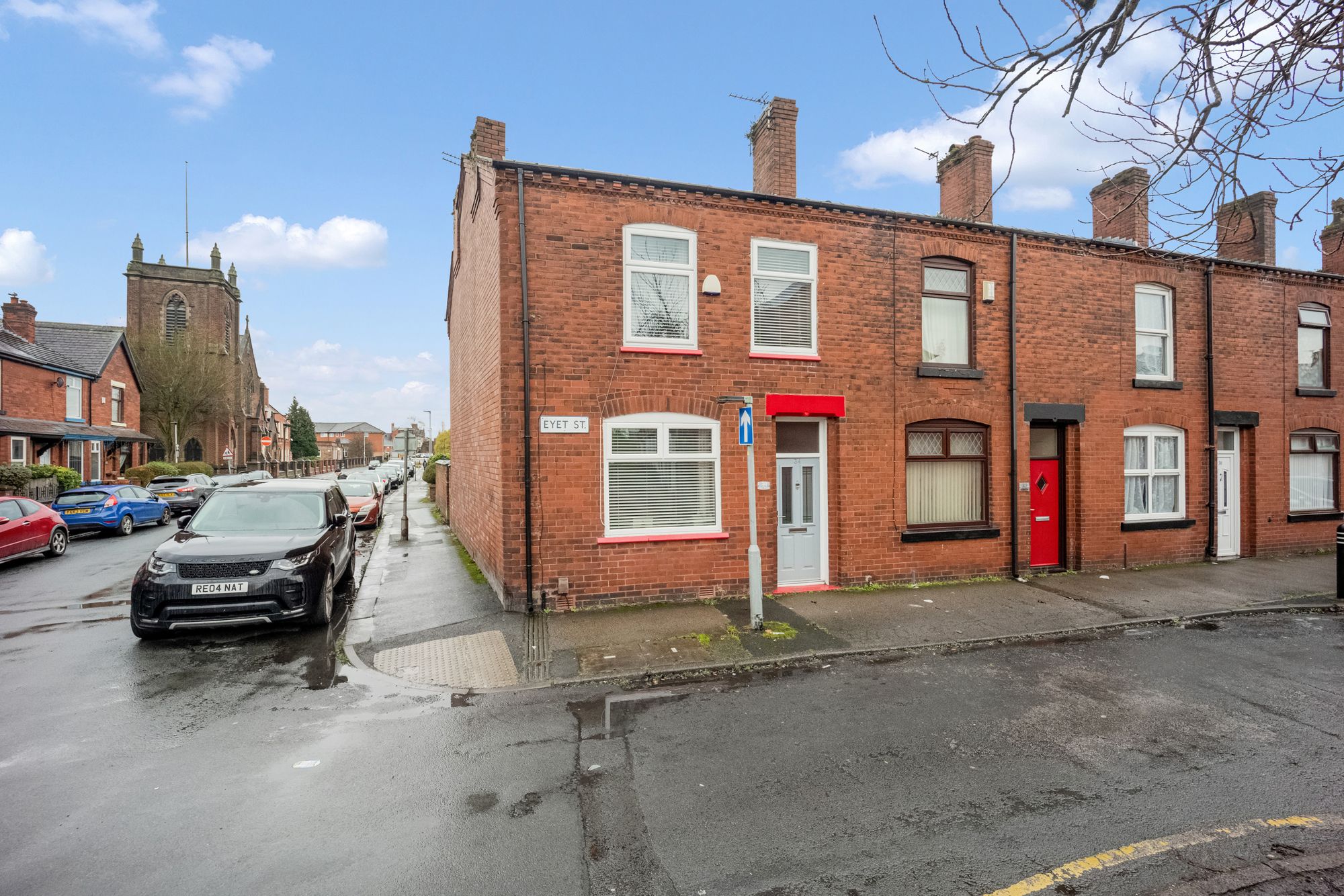 3 bedroom End of terrace house Under Offer