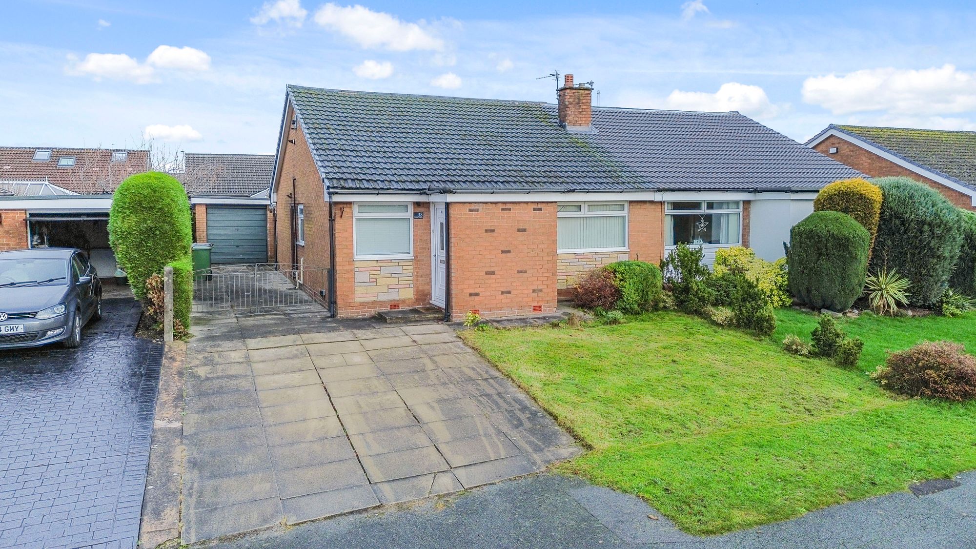 3 bedroom Detached bungalow For Sale