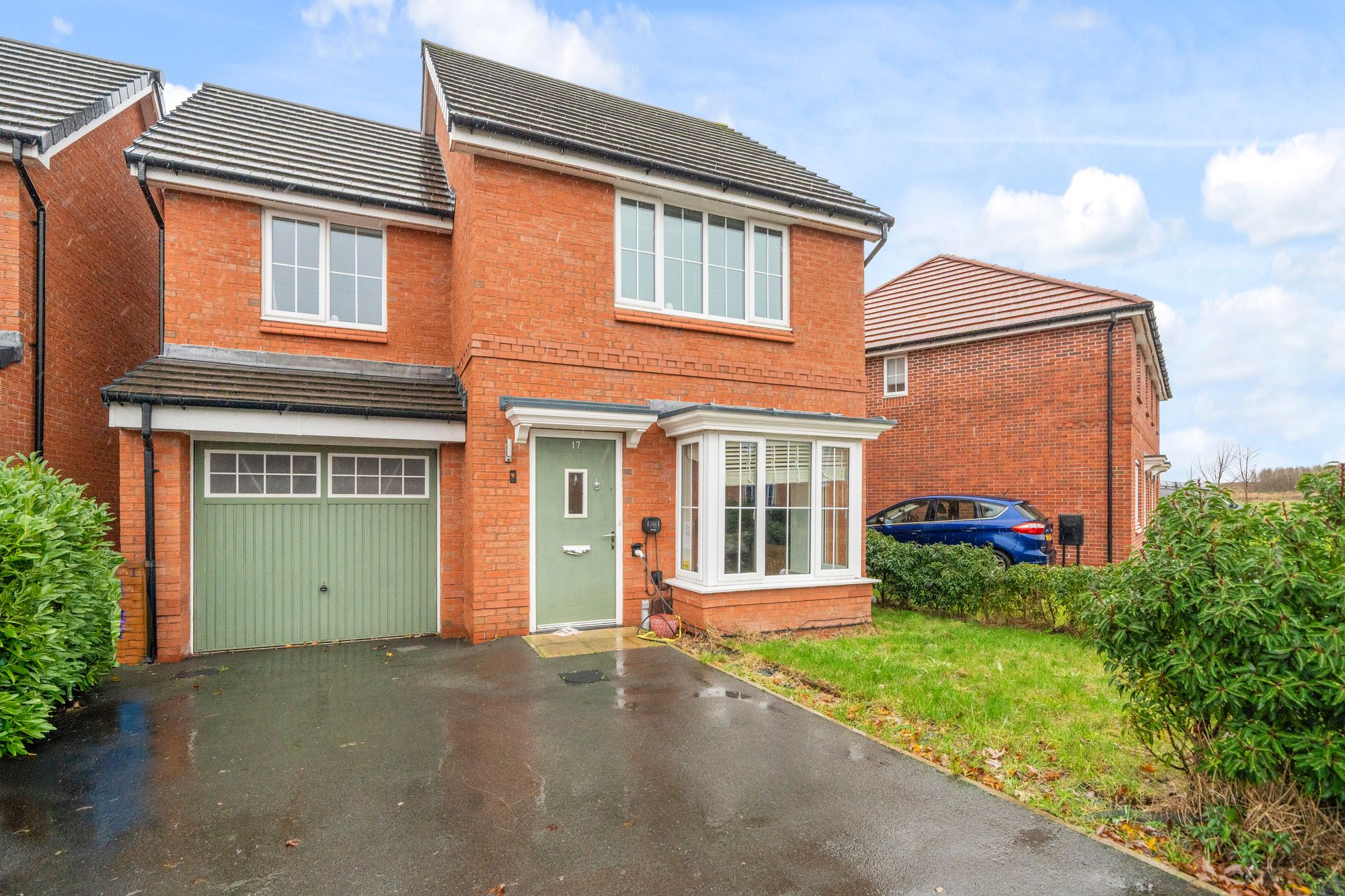 3 bedroom Detached house For Sale