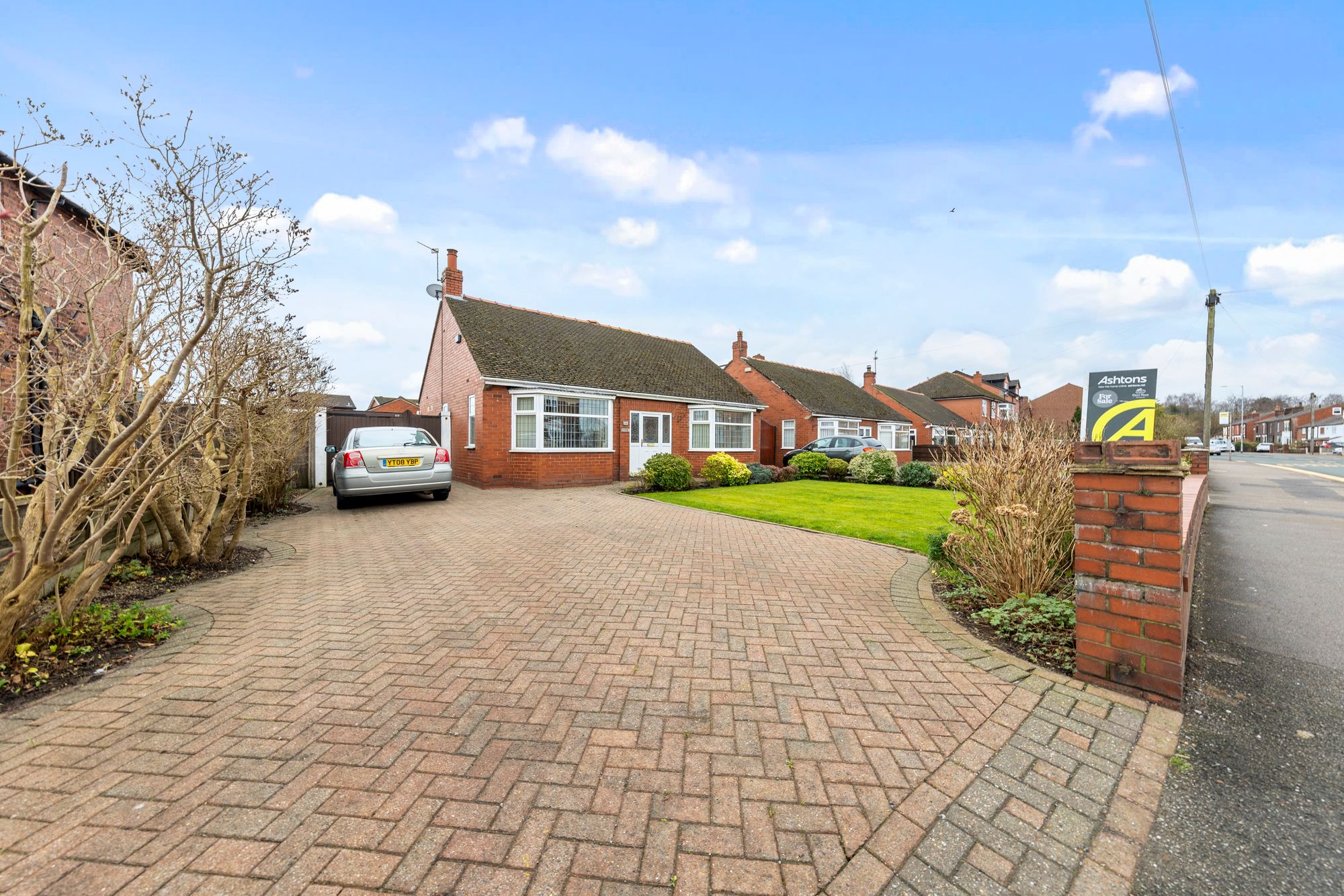 3 bedroom Link detached house For Sale