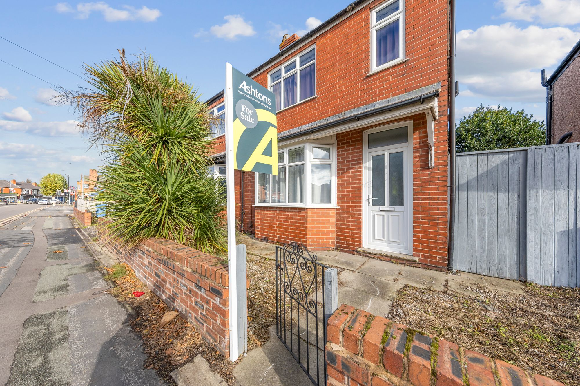 2 bedroom Semi-detached house For Sale