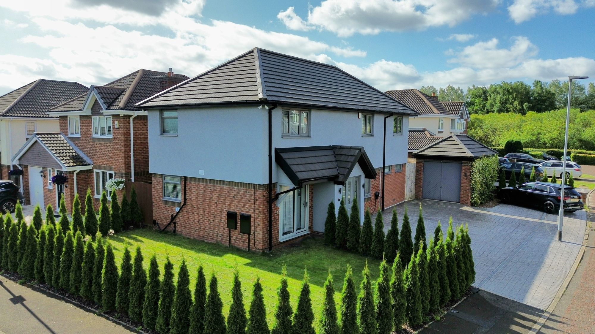 4 bedroom Detached house Under Offer