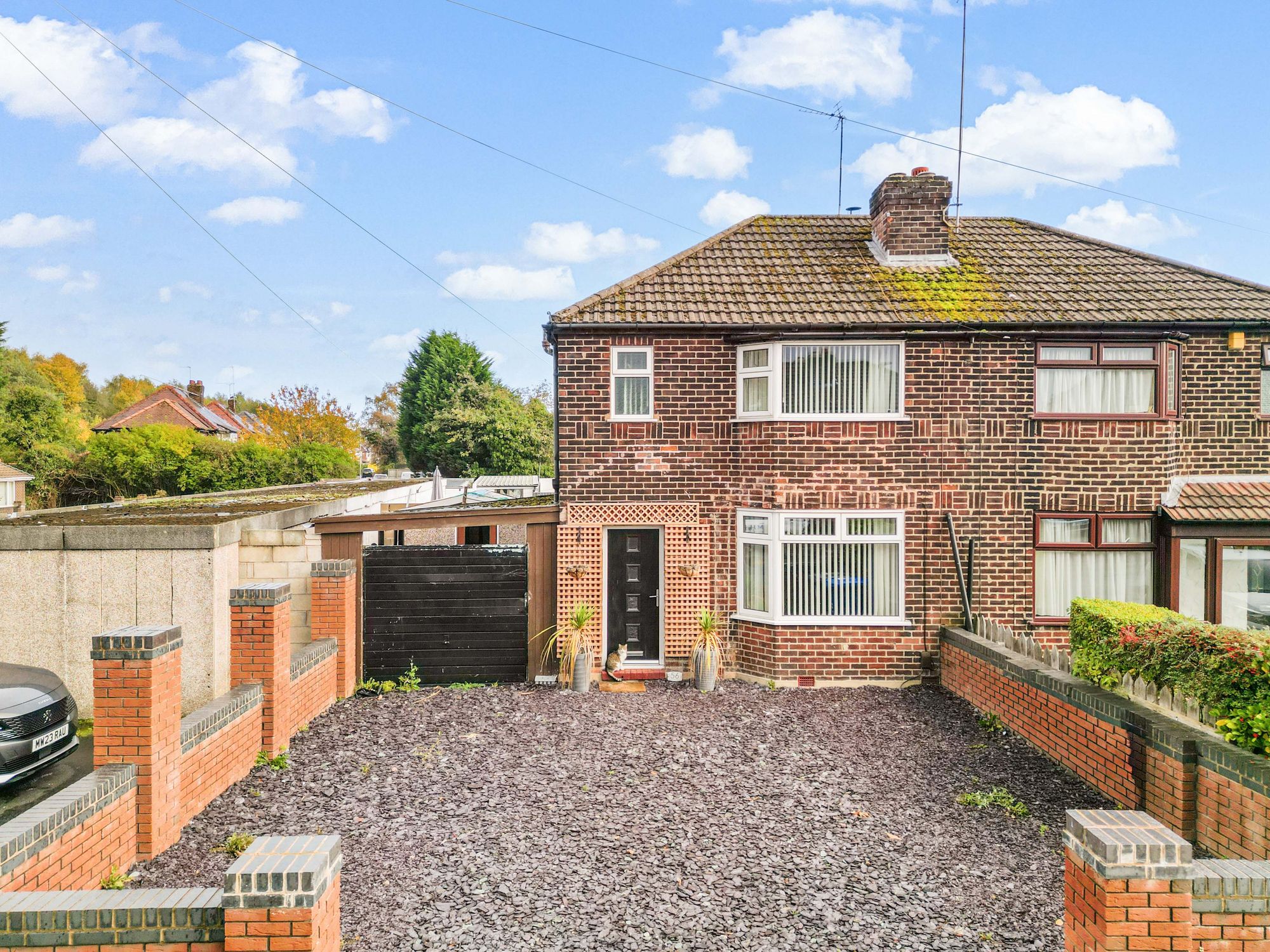 3 bedroom Semi-detached house For Sale
