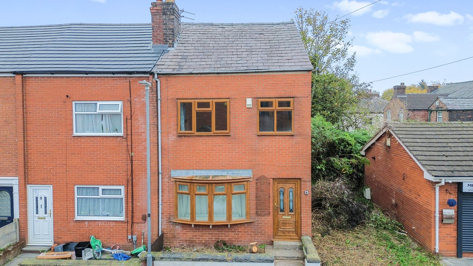 4 bedroom End of terrace house Under Offer