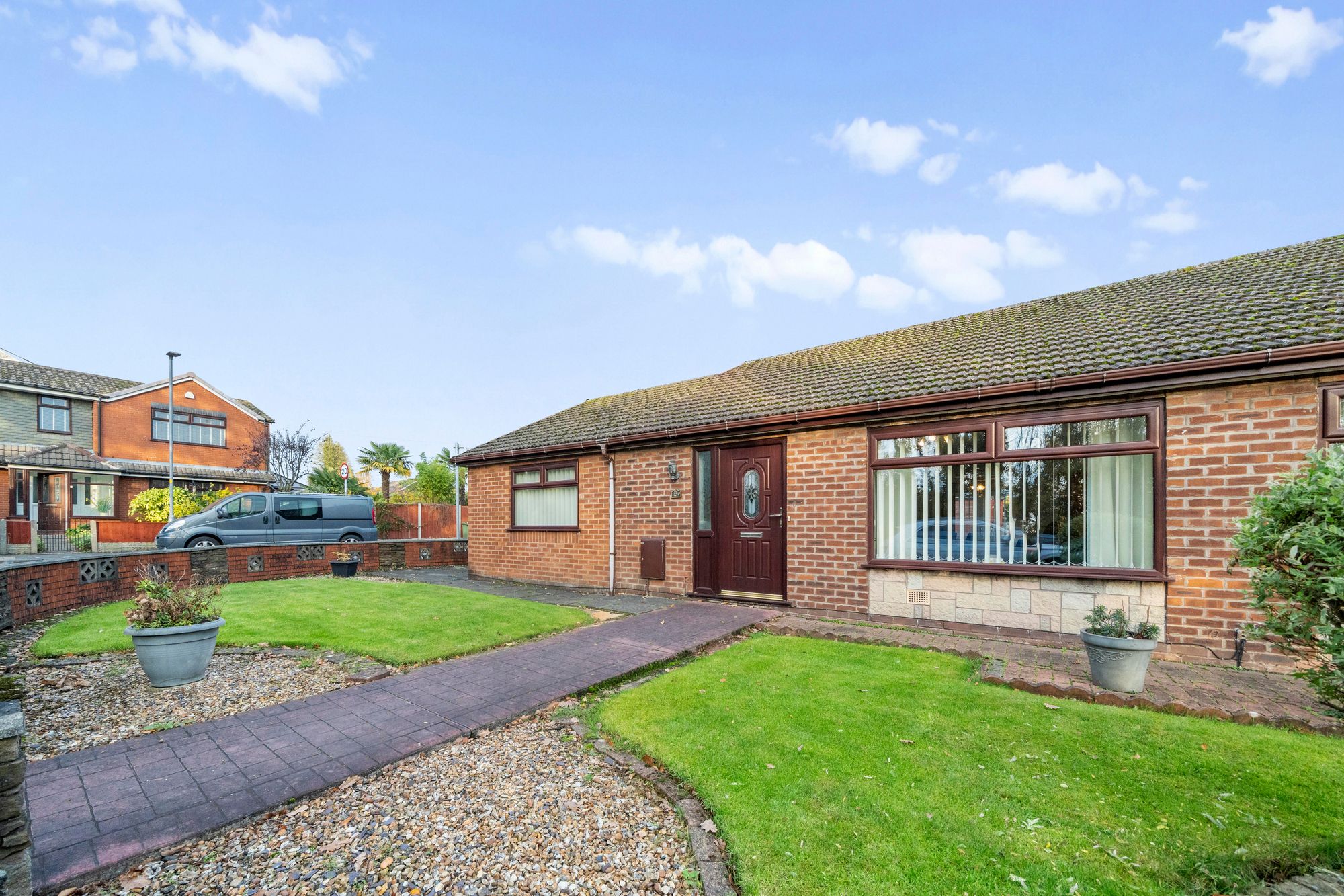 4 bedroom Detached bungalow Under Offer