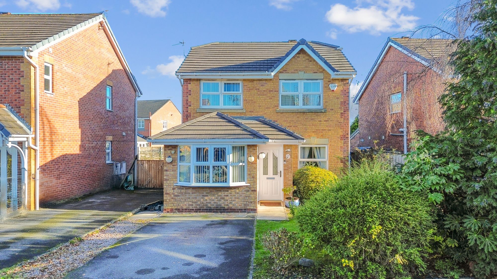 3 bedroom Detached house For Sale