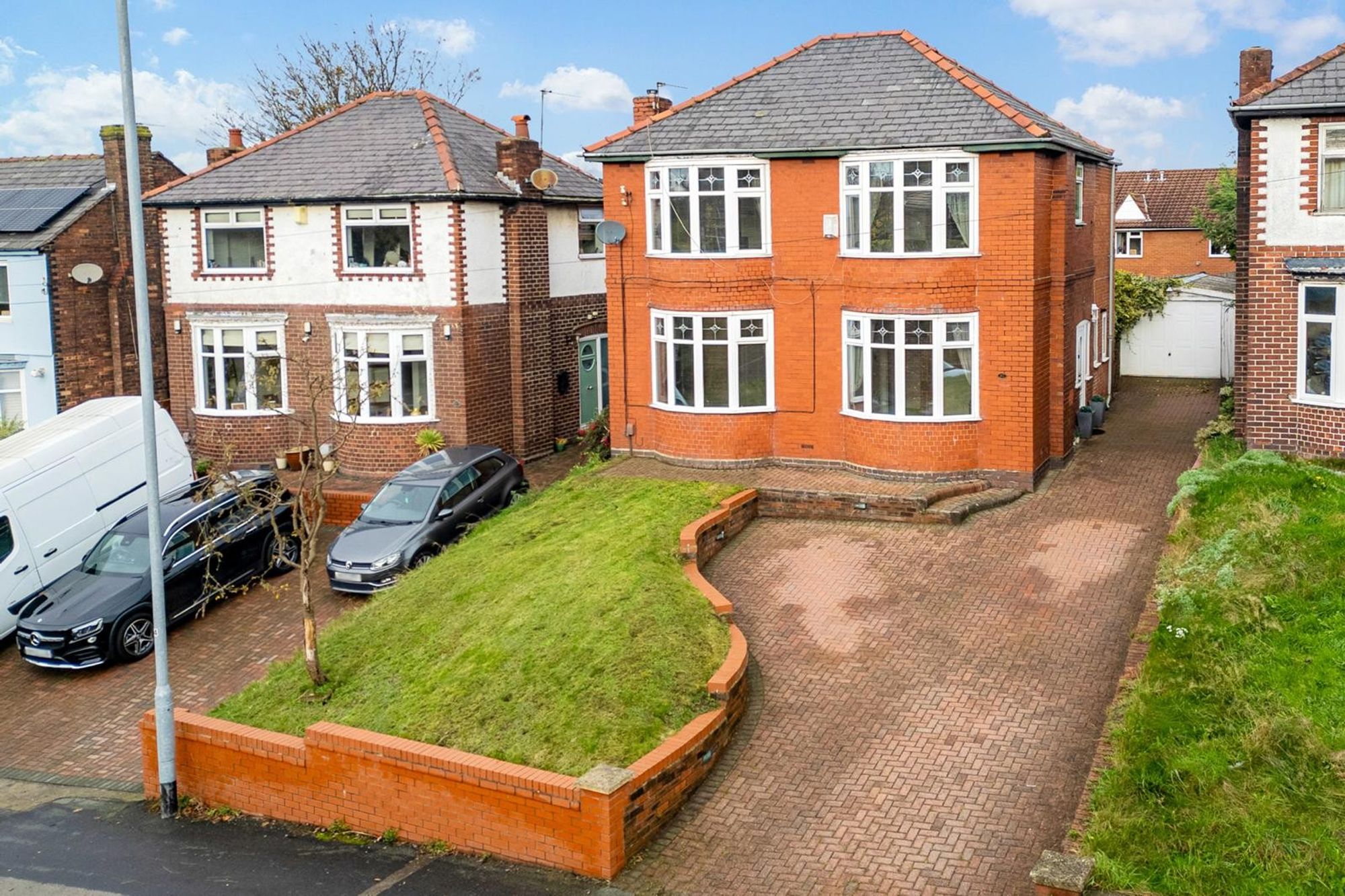 4 bedroom Detached house Under Offer