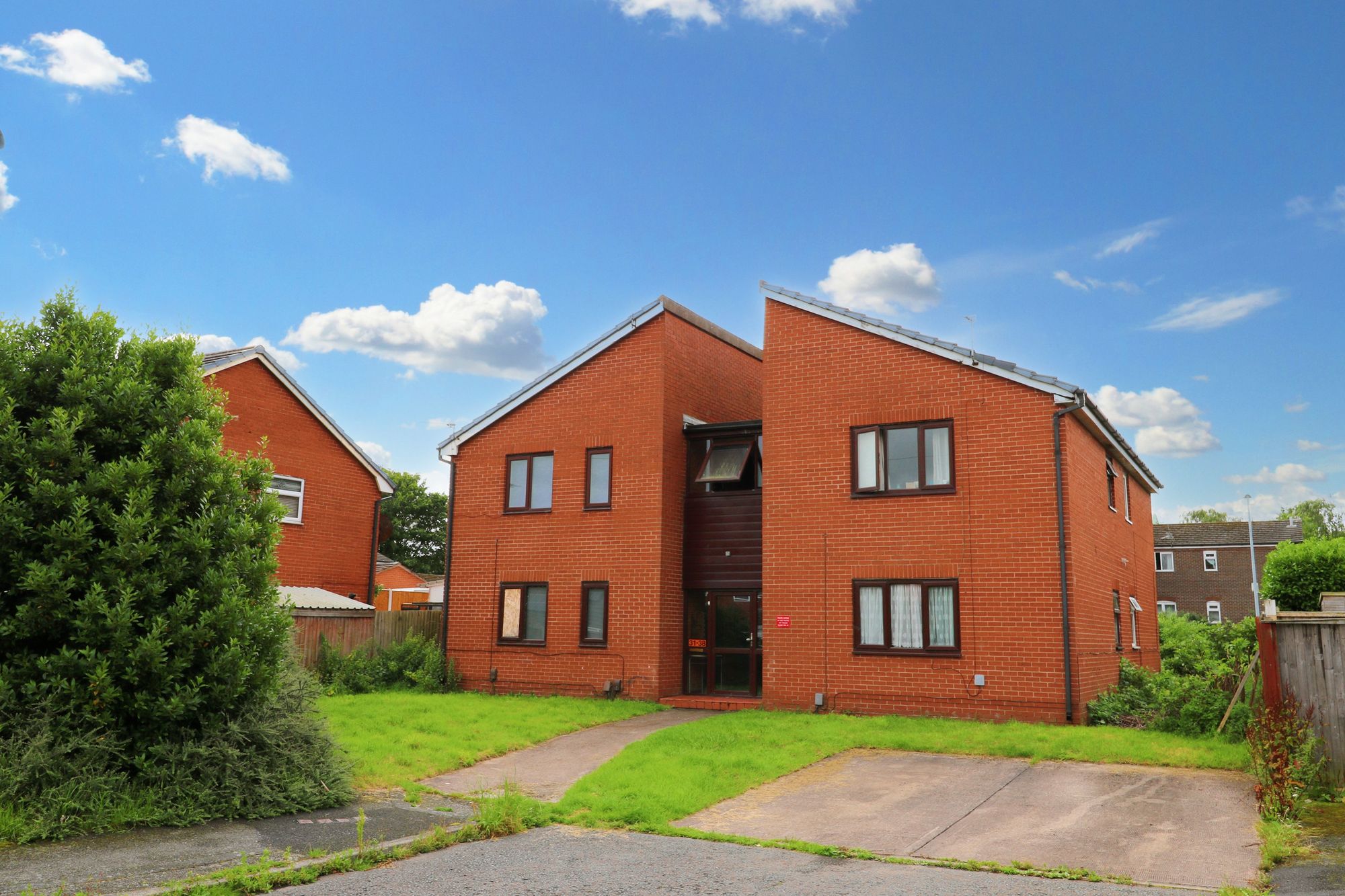 1 bedroom Flat For Sale