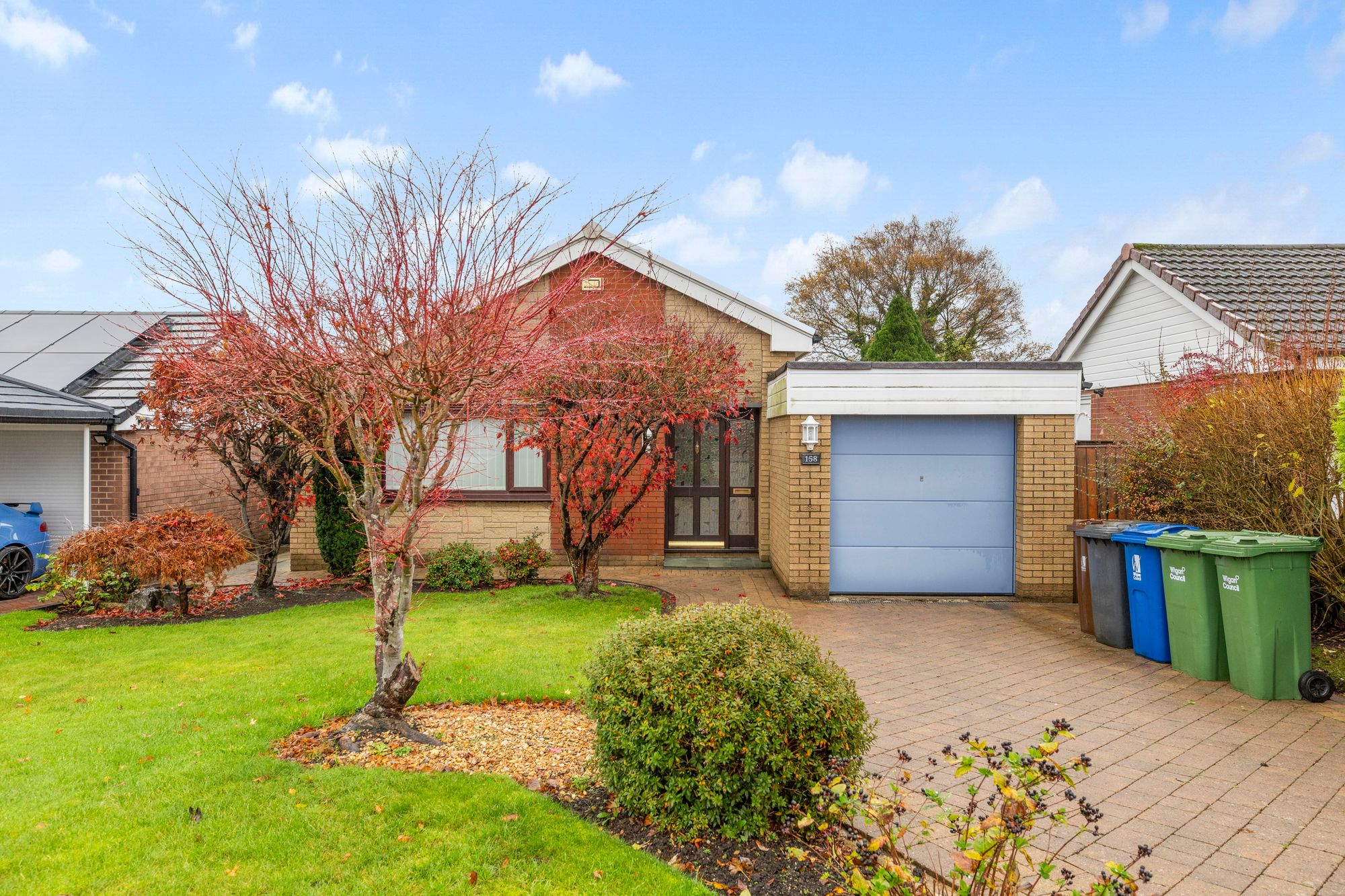 3 bedroom Detached bungalow Under Offer