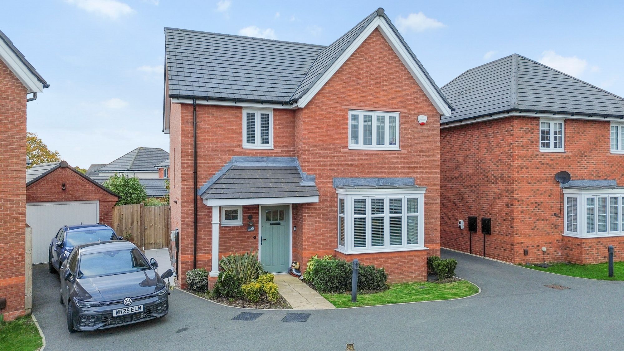 4 bedroom Detached house Under Offer