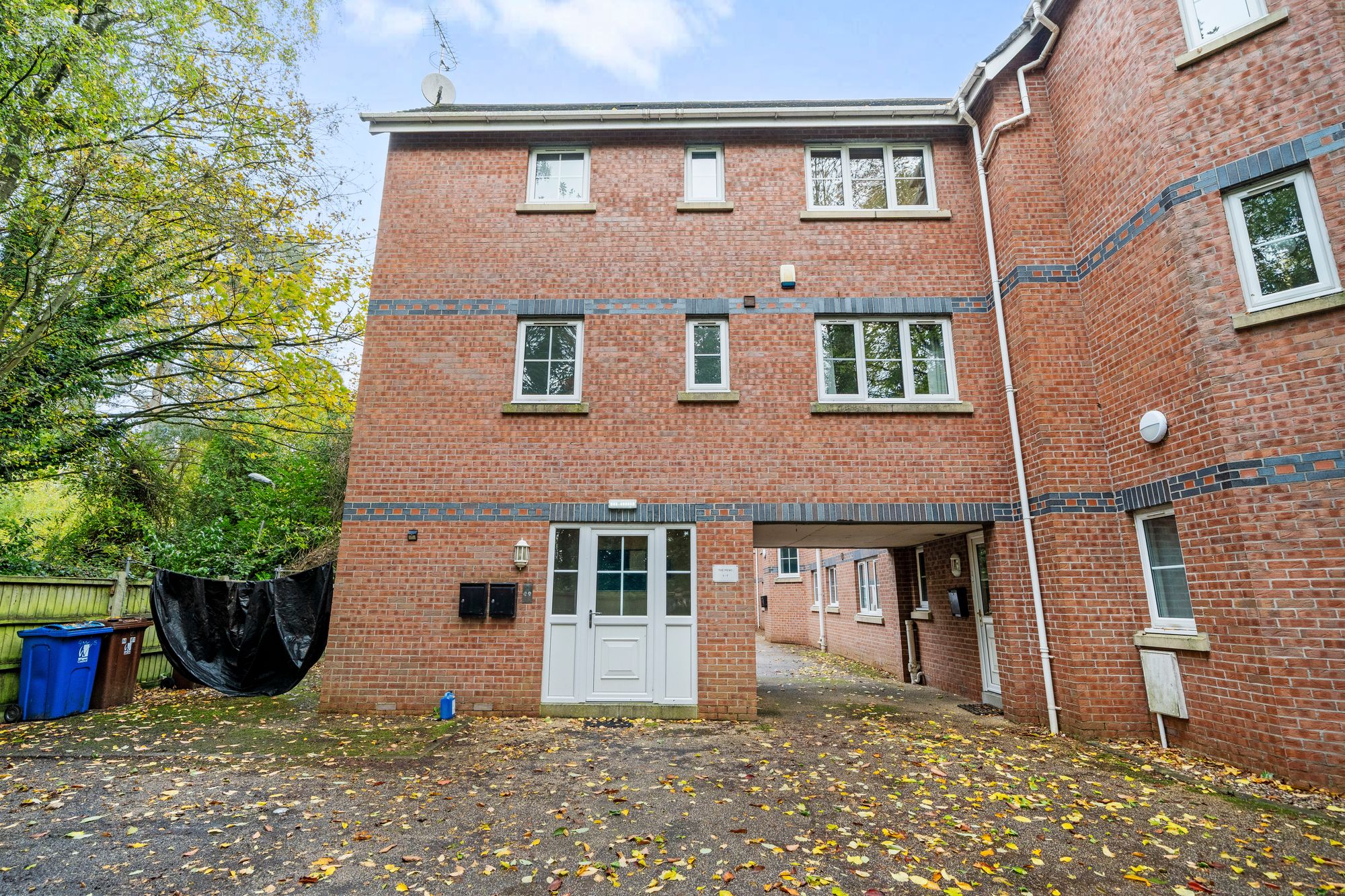 2 bedroom Flat Under Offer
