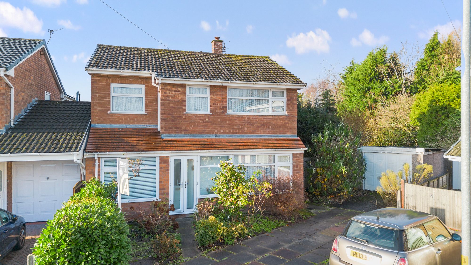 4 bedroom Detached house Under Offer