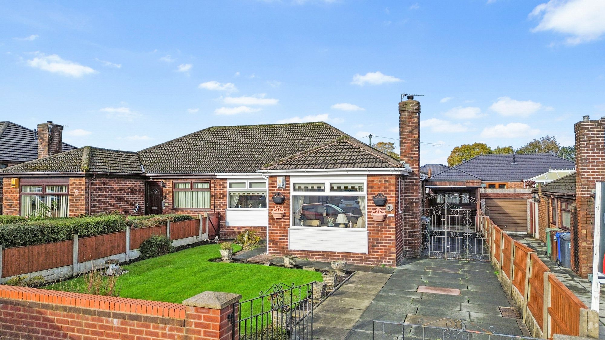 2 bedroom Detached bungalow Under Offer