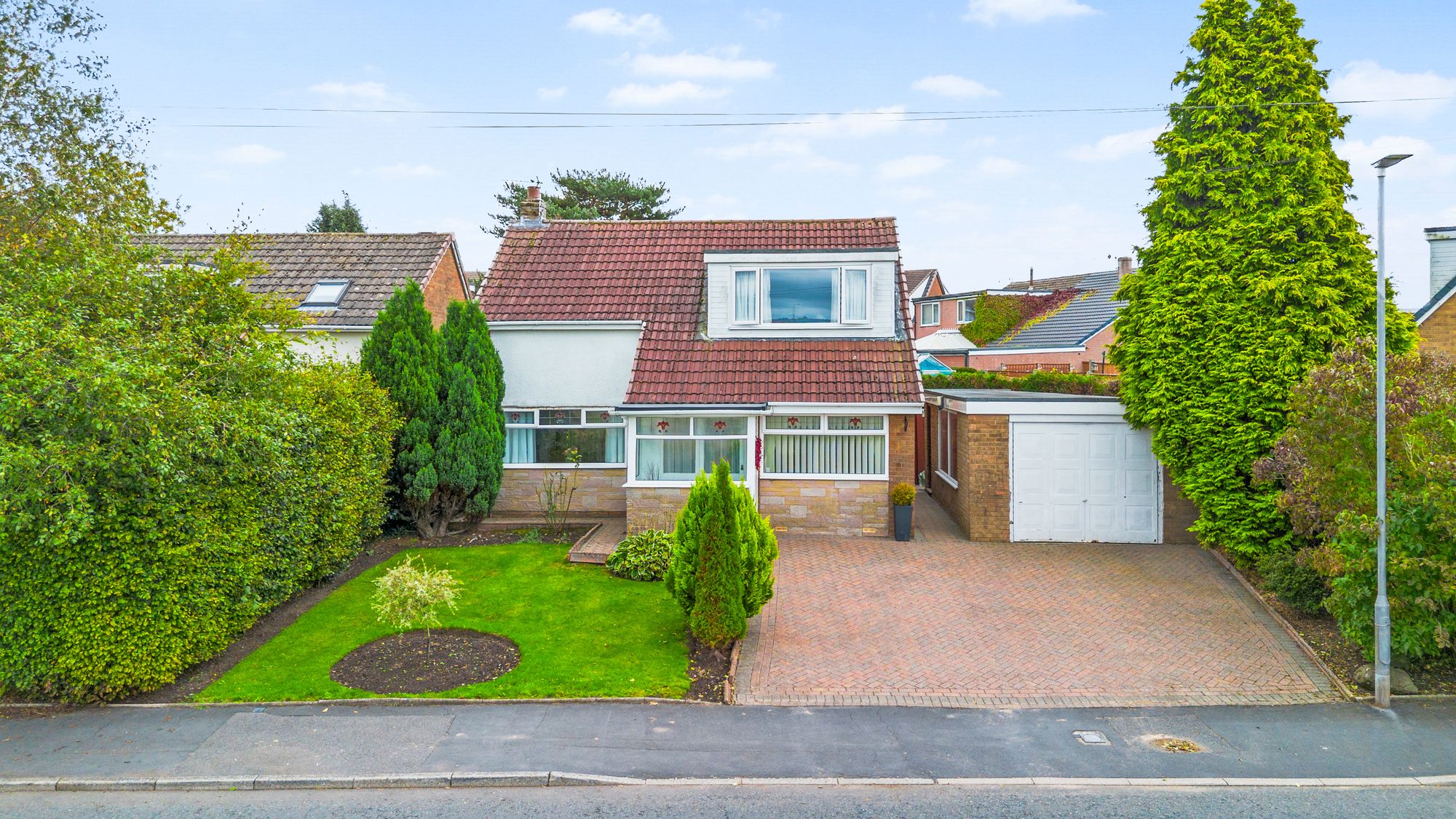 3 bedroom Detached house Under Offer