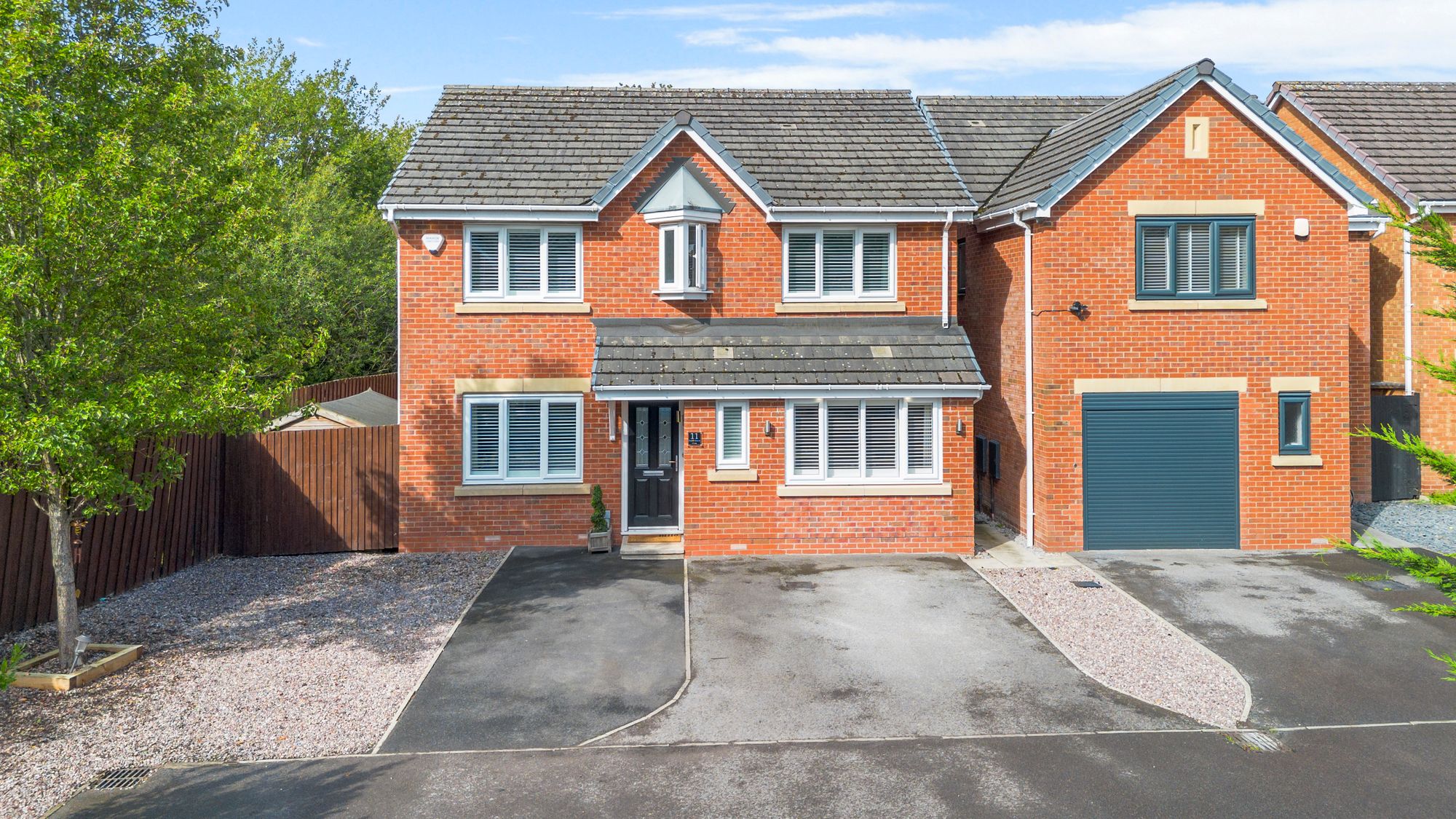 4 bedroom Detached house Under Offer